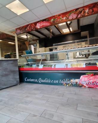 Locale Commerciale adibito a Macelleria  €700 /m