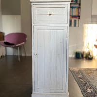 Mobiletto in legno stile shabby chic