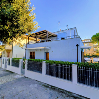 Villa bifamiliare / trifamiliare - Cesanella