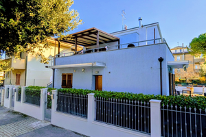 Villa bifamiliare / trifamiliare - Cesanella