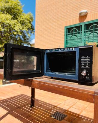 Microonde combinato Samsung 28L Grill e Ventilato