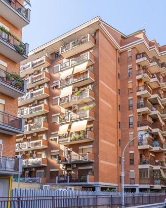 3 LOCALI A ROMA
