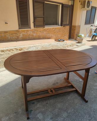 Tavolo da giardino in legno color noce allungabile