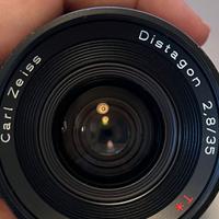 Obiettivo Carls Zeiss distagon 35 F2,8 per Contax