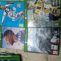 14 dischetti per Xbox più cover 