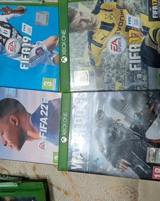 14 dischetti per Xbox più cover 