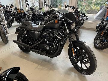 Harley-Davidson Sportster 883 IRON 883