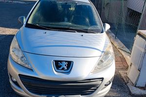 Peugeot 207 del 2010 marciante