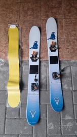 Snowblades scialpinismo con attacchi e pelli