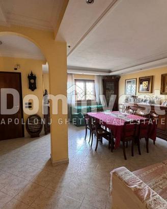 Villa di 160 m² con più di 5 locali a Guidonia Mon