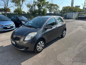 Toyota Yaris 1.0 5p. Now - 97.000km - Neopatentati