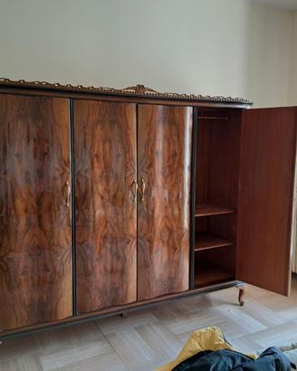 armadio legno naturale vintage