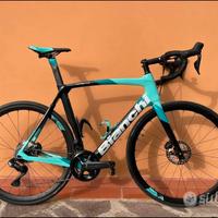 Bianchi Oltre xr3 full carbon ultegra di2 12 v"