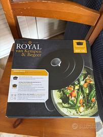 Casseruola in ghisa nuova con scatola Royal van Ke