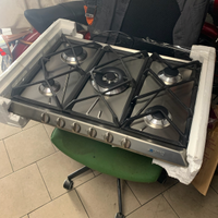 Fornello 5 fuochi nuovo mai usato acquistato