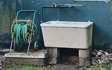 Pilozzo lavatoio in ceramica