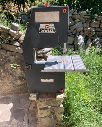 Sega a Nastro Dewalt