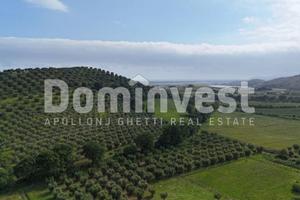 Rustico / Casale di 200 m² con più di 5 locali a C