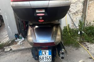 Honda Silver Wing 400 - 2006