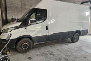 IVECO DAILY 35-140 km 167.000