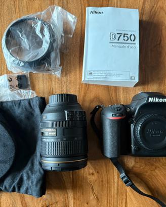 Fotocamera Nikon D750 obiettivo 24-120