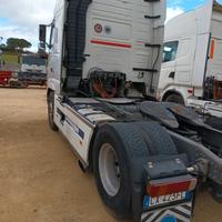 trattore stradale
