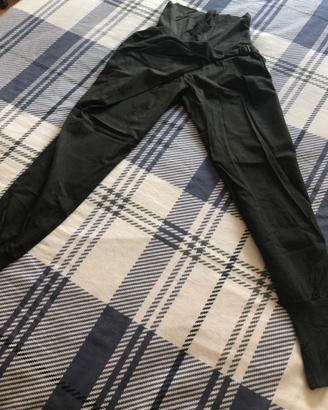 Pantaloni morbidi grigi