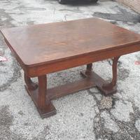 Tavolo e mobile in legno massello