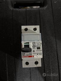 Elettronica interruttore c10