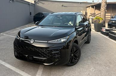 NEW VOLKSWAGEN T-ROC 1.5 eTSI ACT 150 CV DSG R-LIN