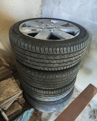 Cerchi Ford 16 pollici con gomme estive