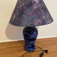 lampada grande da tavolo in ceramica blu