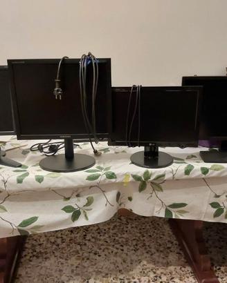 Lotto di monitor perfettamente funzionanti