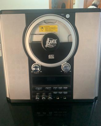 Cantatu Karaoke con un microfono