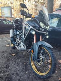 Africa Twin 1100 adv sport garanz. Honda