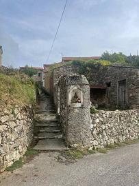 Rustico / Casale di 169 m² con più di 5 locali a M
