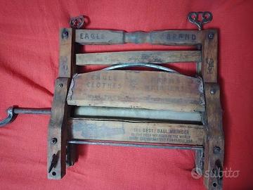 Antica strizzatrice per panni