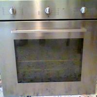 Forno ventilato ad incasso Smeg.