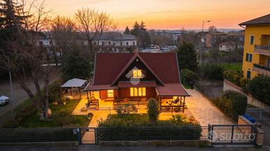 VILLA SINGOLA A REGGIO NELL'EMILIA