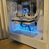 Pc Full White: 4070 SUPER  , 32gb ddr5 , ryzen 5