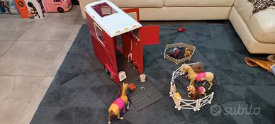 Gioco camper + ambulanza per cavalli