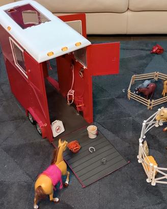 Gioco camper + ambulanza per cavalli