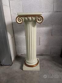 Colonna in latta rivestita in  gesso