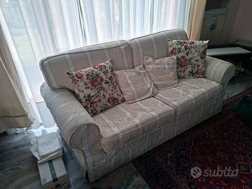 Divano in Velluto Damascato