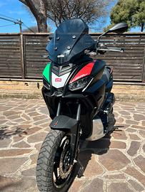 Aprilia SR GT 200