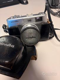 Minolta HI-MATIC 9. Fotocamera anni 60/70