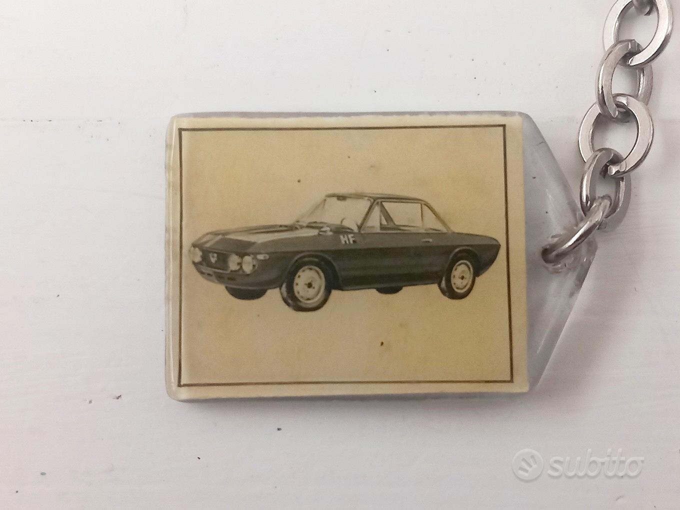 Portachiavi in metallo logo Lancia