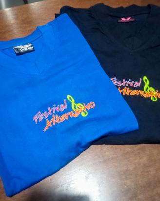 Stock magliette con logo per feste