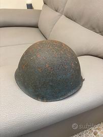 Elmetto  seconda guerra mondiale.