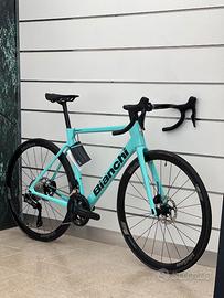 Bici da corsa Bianchi Sprint 105 di2 (55)
